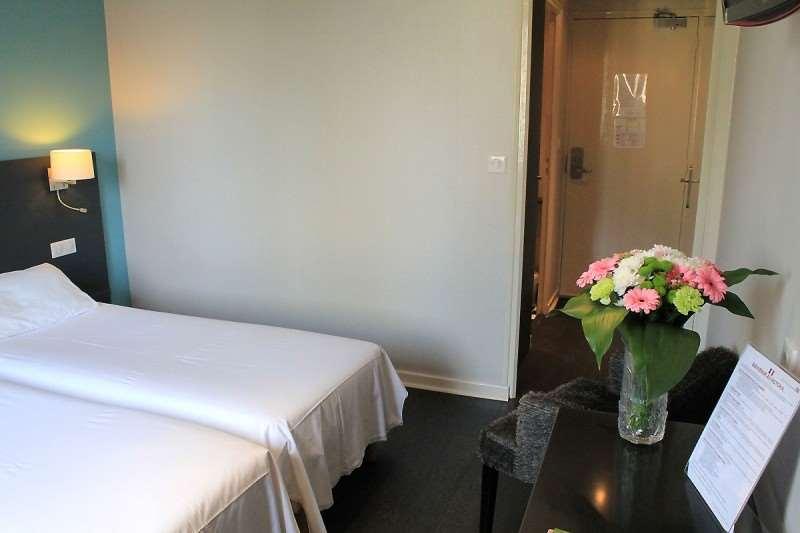 Hotel-Restaurant Le Victoria Rennes Bilik gambar